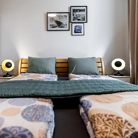 Sofia & Sillweg Naehe Rebull Ring *