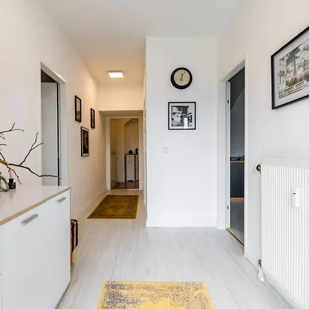 Sofia & Sillweg Naehe Rebull Ring