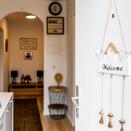 Sofia & Sillweg Naehe Rebull Ring *