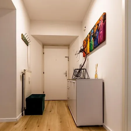 Sofia & Sillweg Naehe Rebull Ring