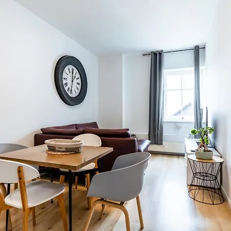 Sofia & Sillweg Naehe Rebull Ring *