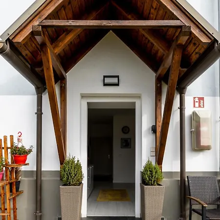 Sofia & Sillweg Naehe Rebull Ring Apartment Fohnsdorf