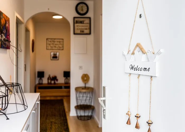 Sofia & Sillweg Naehe Rebull Ring *