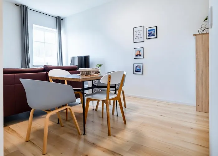 Sofia & Sillweg Naehe Rebull Ring *