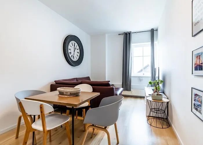 Sofia & Sillweg Naehe Rebull Ring *