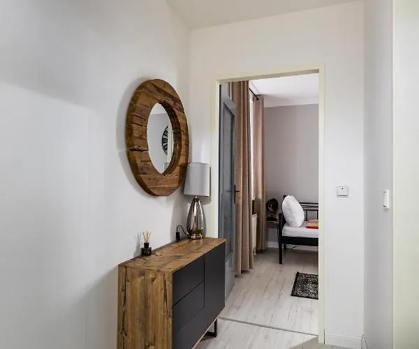 Sofia & Sillweg Naehe Rebull Ring *